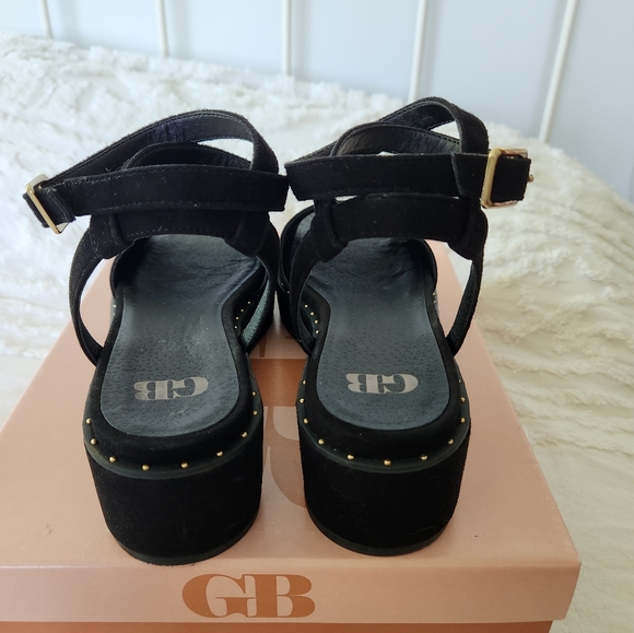 NWT Giani Bernini Black Velvet Strap Wedge Sandals. In original box. Size 8.5M - Picture 4 of 8